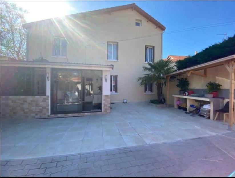 Chambre Serenity Apartman Stains Kültér fotó