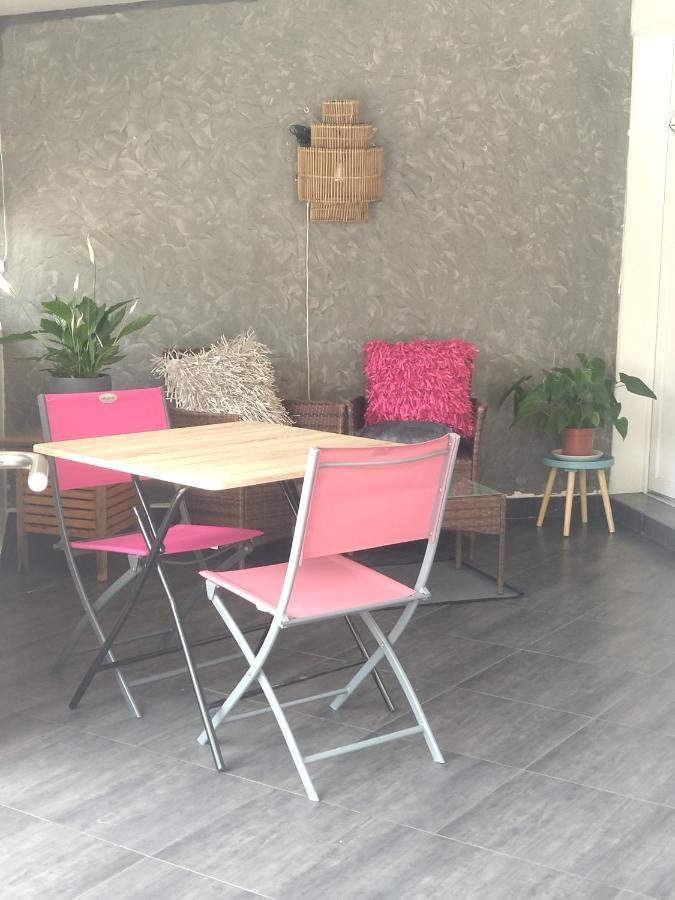 Chambre Serenity Apartman Stains Kültér fotó
